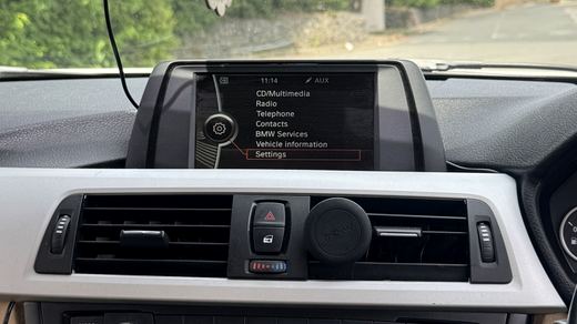 BMW iDrive screen visual clue for CIC-style systems