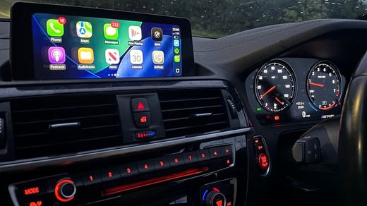 BMW dashboard photo used as a visual clue when iDrive is not known